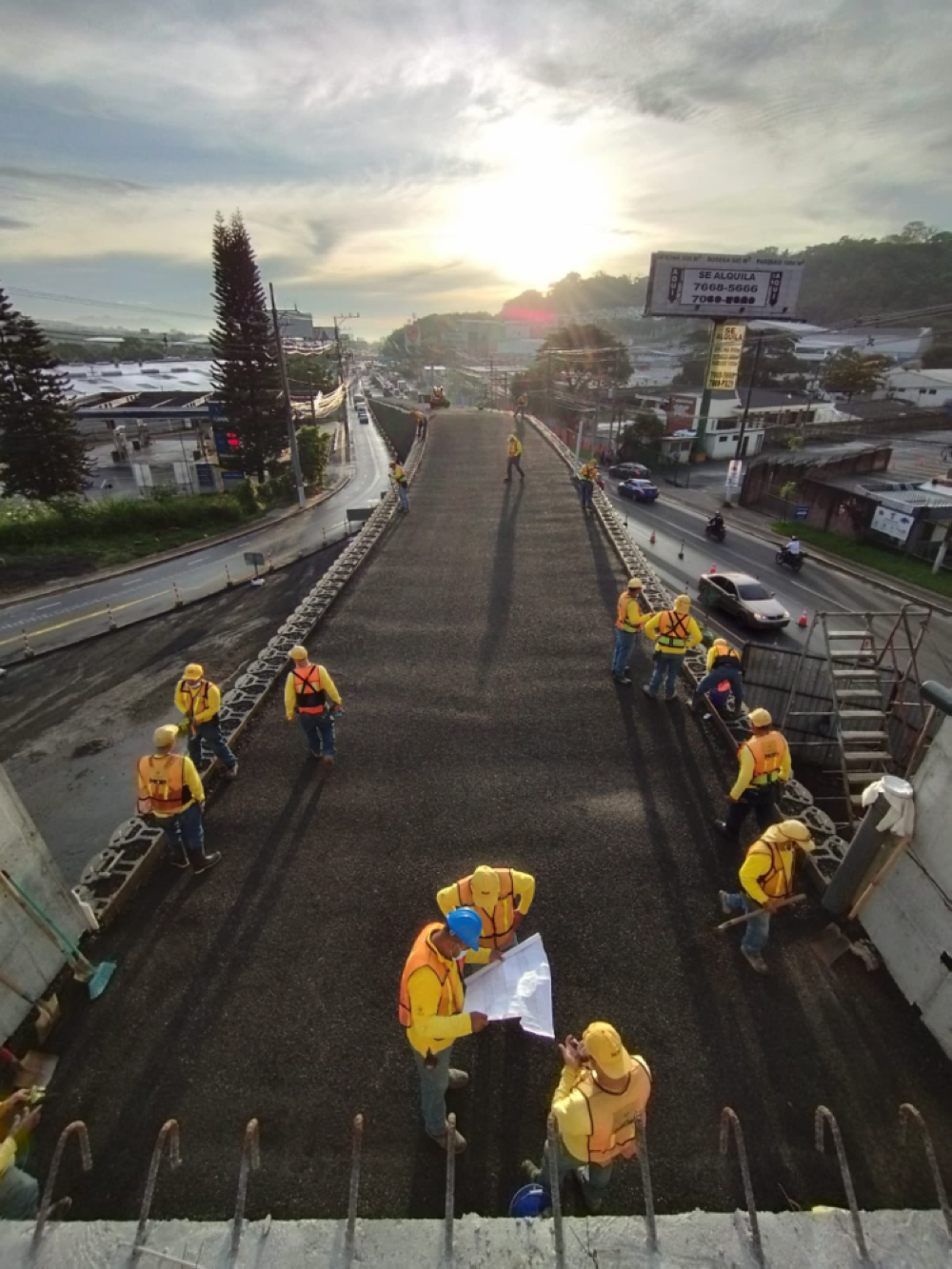 Construcci N De Paso A Desnivel Utila Tiene Un Avance Del Seg N