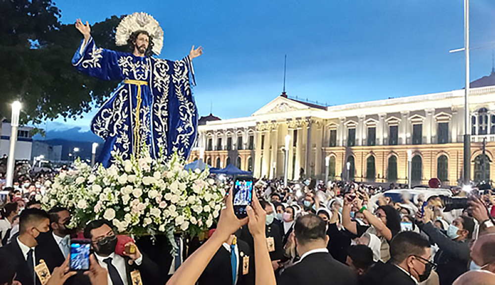 Cat Licos Retoman Majestuosidad En Transfiguraci N Del Divino Salvador