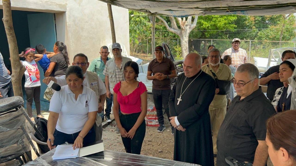 Familias De La Danta En Ahuachap N Reciben Ayuda Enviada Por El Papa