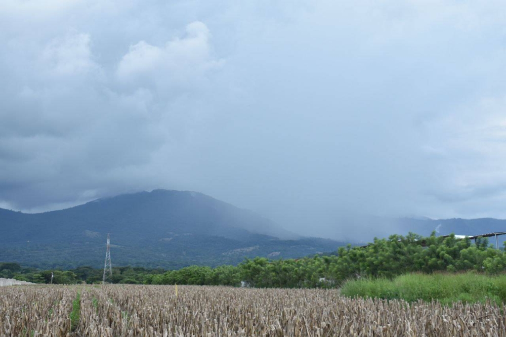 Cielo Nublado Y Probabilidad De Lluvias En El Oriente Del Pa S Para