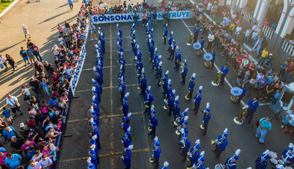 La Banda El Salvador Llen De Color Y M Sica Las Calles De Sonsonate