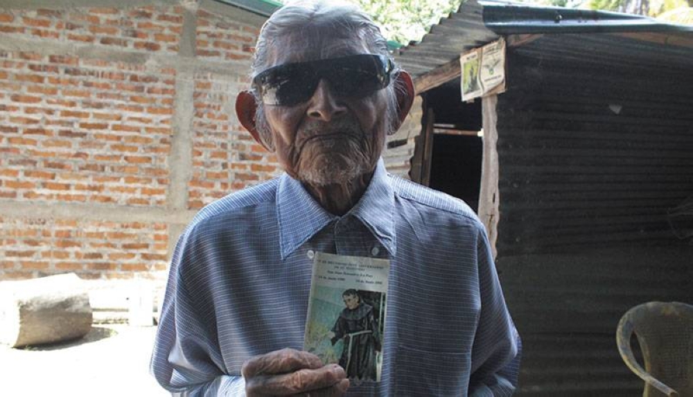 Don Crescencio Gómez, de 92 años, conoció al padre Cosme Spessotto. 