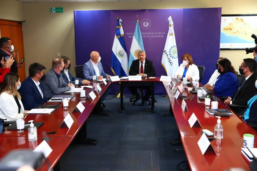 Empresarios argentinos exploran inversiones en El Salvador Diario El