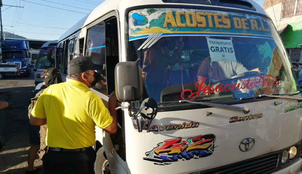 Quiénes manejan la ruta 42? Antiguos motoristas y contratados por el MOP  retoman el servicio - Diario El Mundo