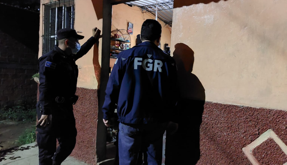 Agentes de la FGR realizaron allanamientos en Colón, La Libertad
