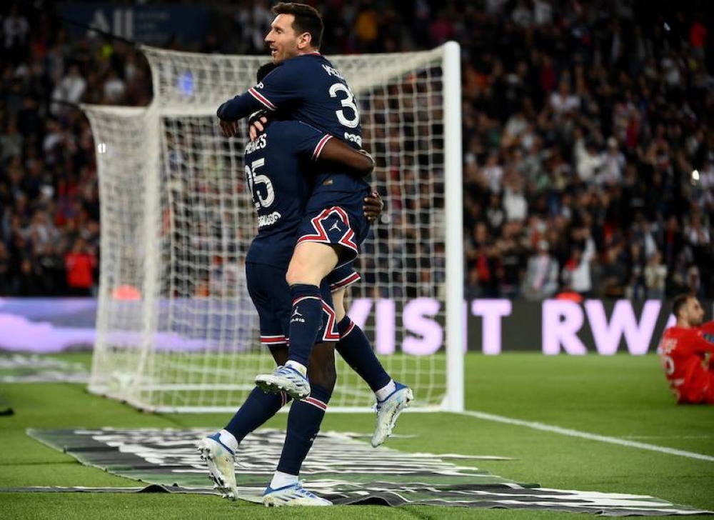 Lionel Messi celebra el gol que le dio el campeonato al  Paris-Saint Germain (PSG)./ AFP