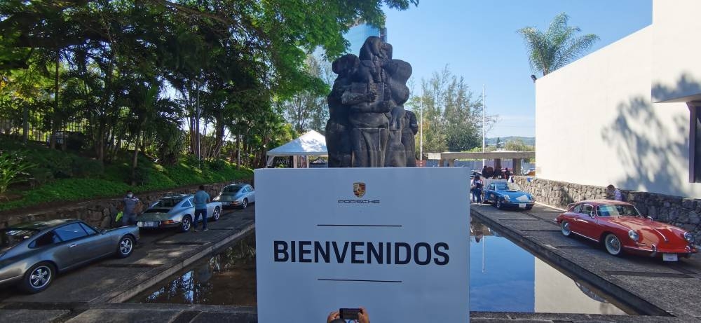 Porsche celebró con sus clientes una exposición de los vehículos más antiguos del fabricante comercializados en El Salvador. /DEM