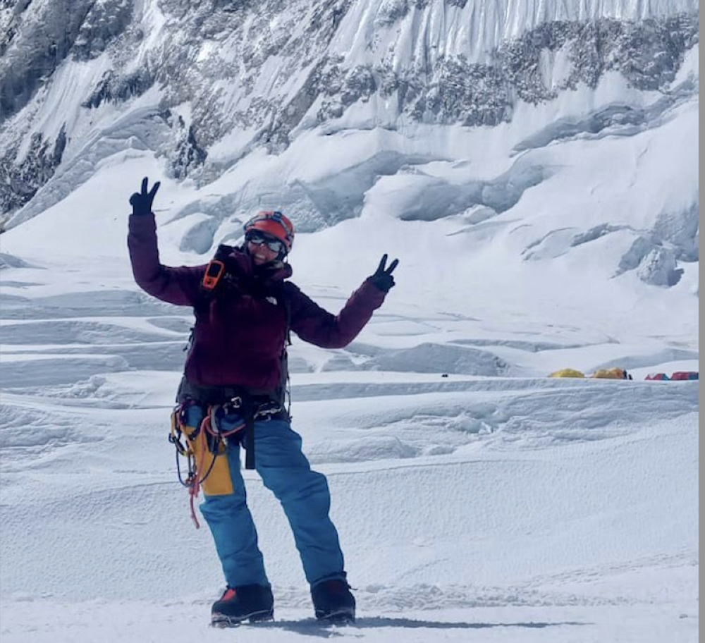 Alfa Karina Arrué, hace una semana en su ascenso hacia el Everest.