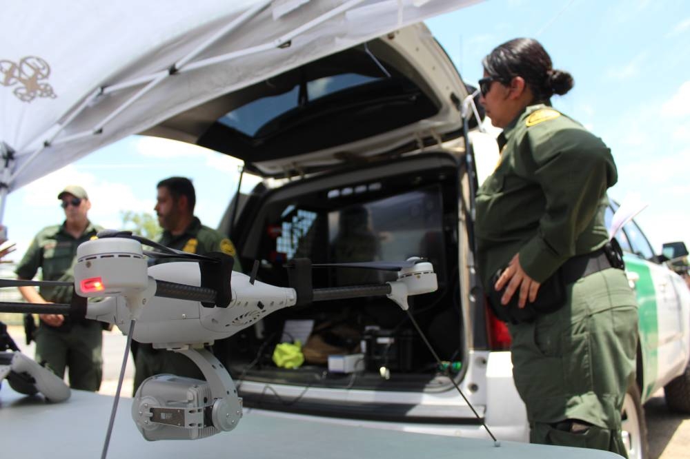 Uno de los drones con cámara infrarroja tiene un costo de $100,000 y es utilizado para el rescate de migrantes, en la Patrulla Fronteriza de Laredo. YM