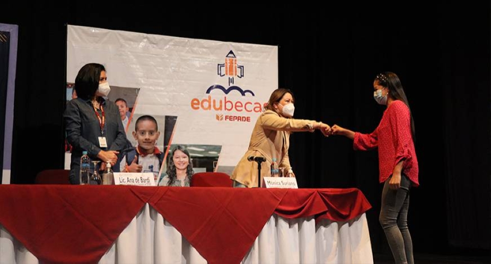 Fundación Suriano Siu cuenta con el apoyo administrativo de EDUBECAS de Fundación Empresarial para el Desarrollo Educativo, FEPADE. Cortesía 