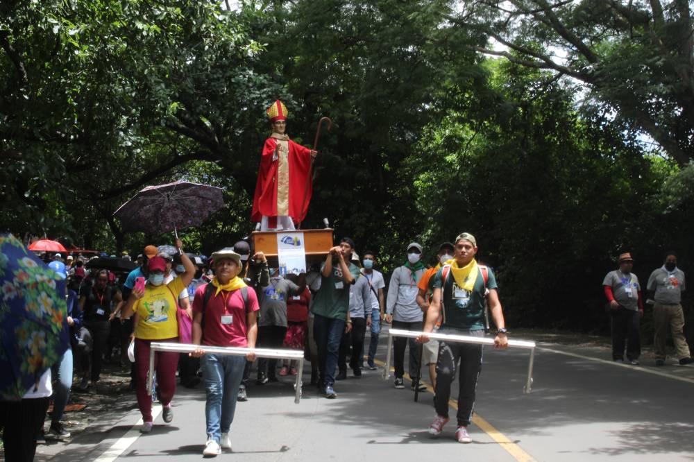 La peregrinación a Ciudad Barrios se dirigió hoy a Moncagua. Marina Avalos