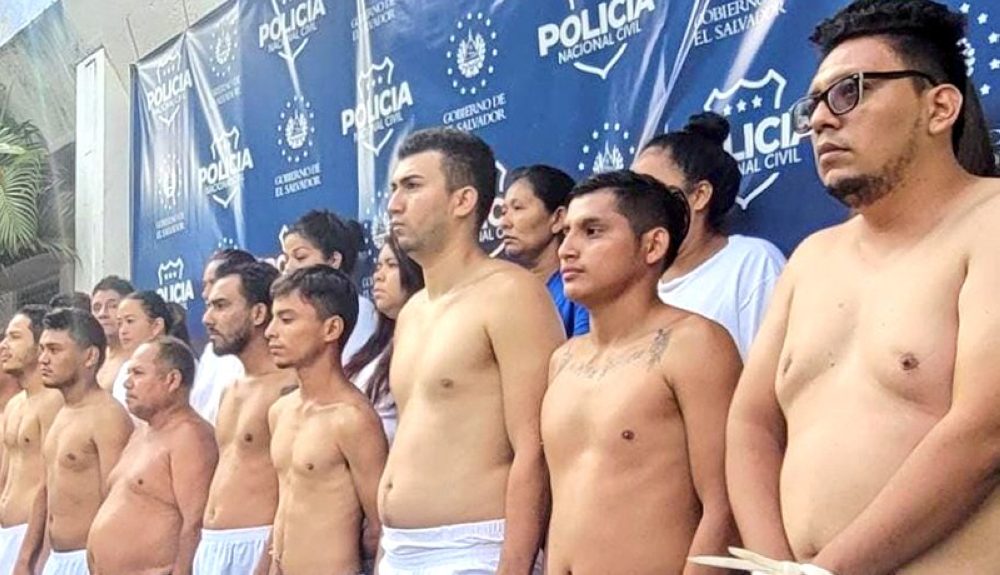 Fotografía de la PNC muestra a 18 detenidos este martes en Soyapango, Ilopango y San Martín. Cortesía