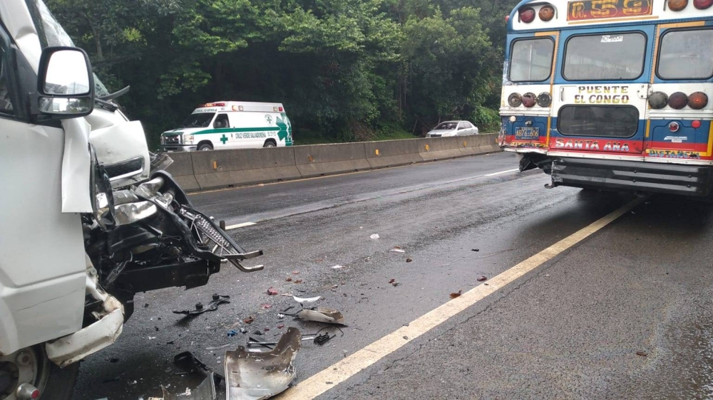 Accidente de tránsito en carretera de Santa Ana / Cortesía Cruz Verde.