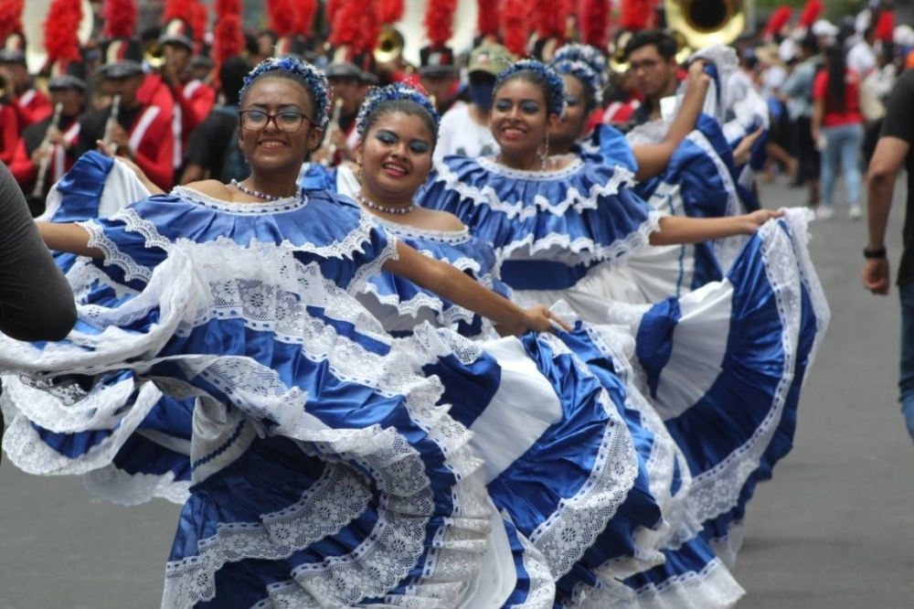 El desfile empezó cerca de las 11 de la mañana. Emerson del Cid