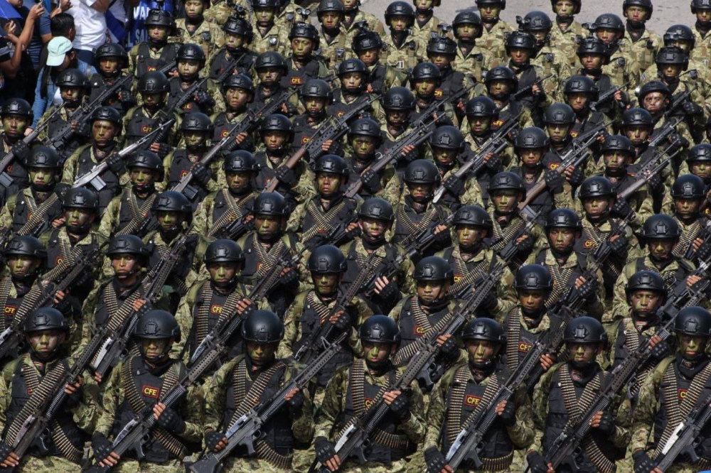 El ejército, la Fuerza Naval, Caballería, Bomberos, el Instituto Nacional de la Juventud, la Asociación Scout y la Policía Nacional Civil también estarán presentes. Foto Emerson del Cid