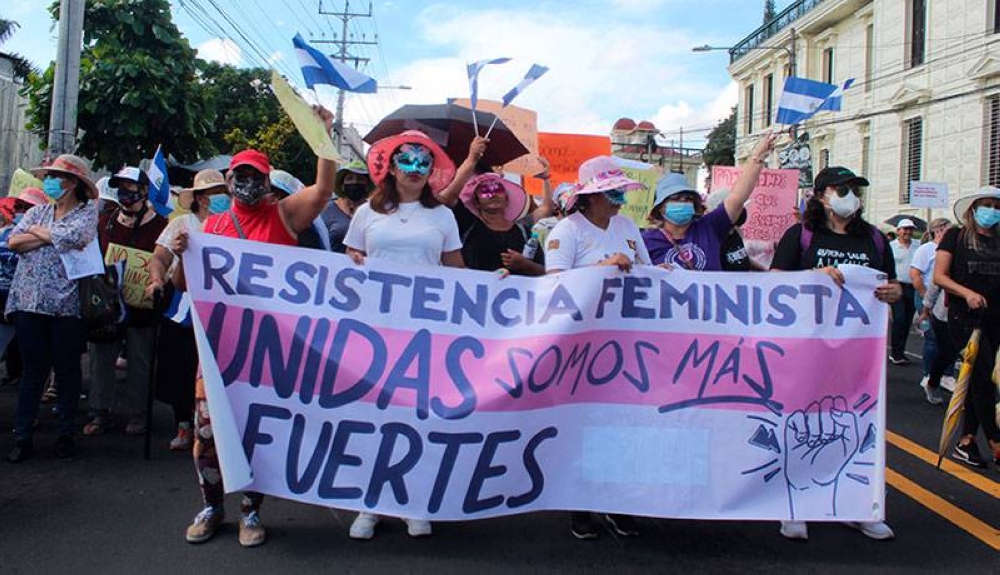 La Asamblea Feminista marchó hacia la Plaza Libertad. / Marina Avalos.