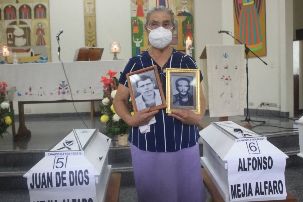 El pasado 29 de abril, las autoridades entregaron las primeras osamentas encontradas en el casarío Las Aradas. / Gabriel Aquino. 