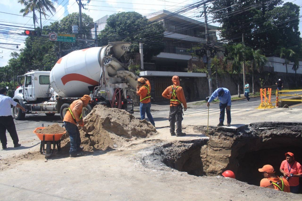 Trabajos en cárcava de Pase General Escalón podrían finalizar este fin de semana, según FOVIAL / Gabriel Aquino.