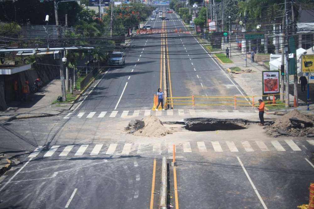 Trabajos en cárcava de Pase General Escalón podrían finalizar este fin de semana, según FOVIAL / Gabriel Aquino.