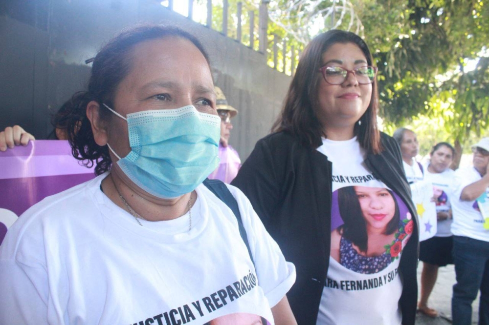 Madre De Joven Asesinada En Ataco Pide A Ministro Intervenir En Captura De Feminicida Diario 