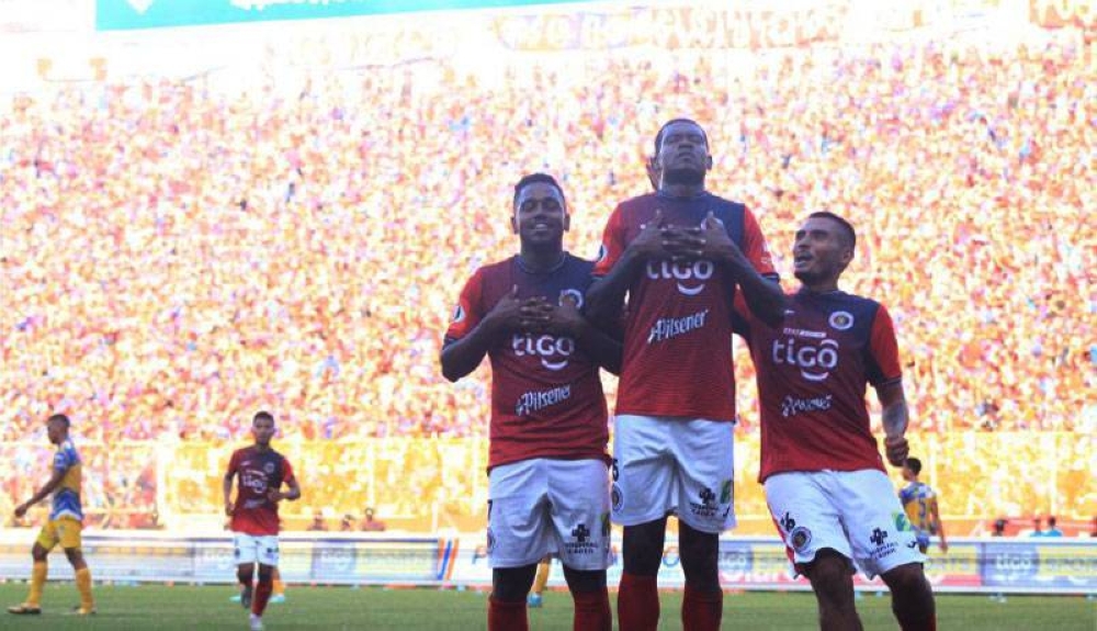 Yilmar Filigrana celebra a lo “Cristiano” el 2-0 de FAS. / Gabriel Aquino 