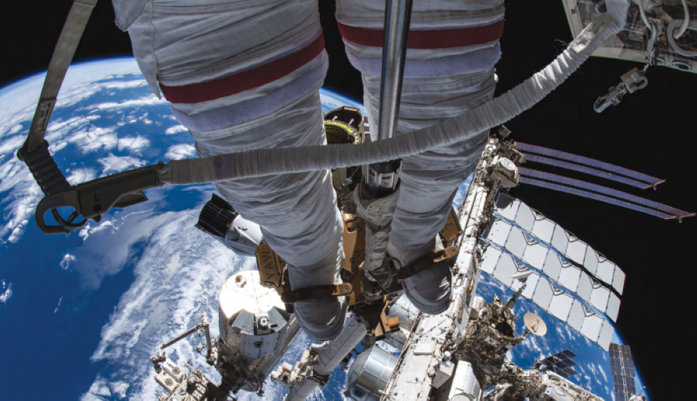 Caminata espacial de Frank Rubio / NASA.  