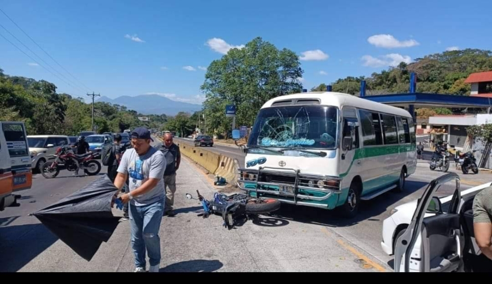 Un motociclista resultó lesionado la tarde de este domingo. / Cortesía.