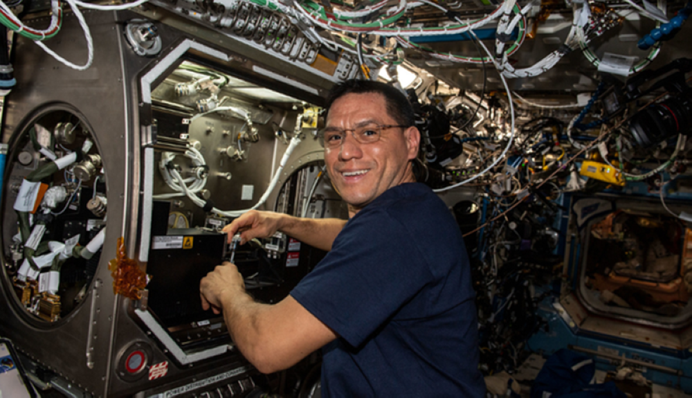 Salvadoran astronaut Frank Rubio won’t be back on Earth in 6 months