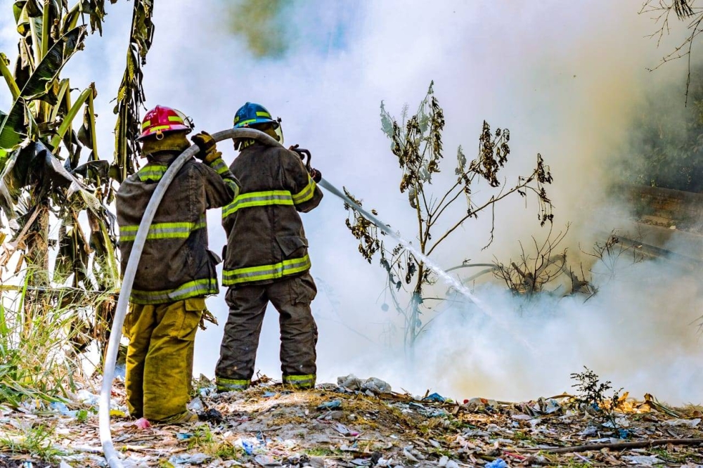 Bomberos.