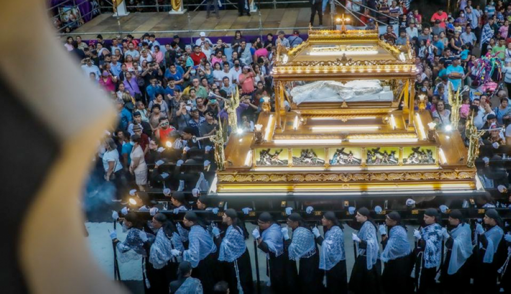 La celebración de la Semana Santa en Sonsonate es Patrimonio Cultural Religioso del país, y su Santo Entierro es un íncono religioso históricos. SDP