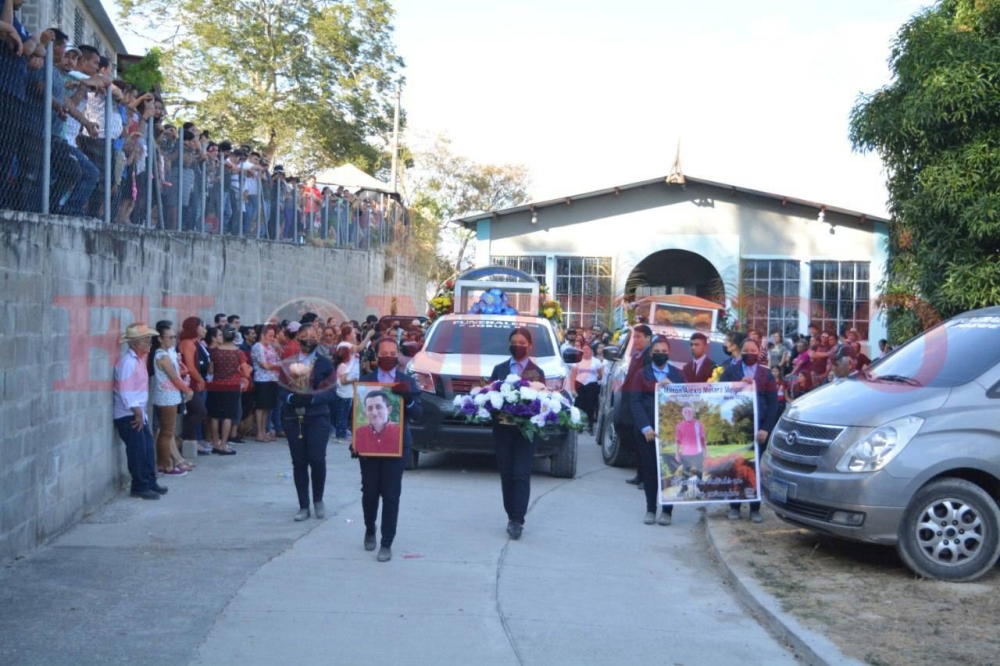 Enrique Alfonso Melara Rivera, de 44 años y Milton Alexis Melara Melgar, de 33 años, eran dos líderes comunitario en el caserío Los Melara, cantón Los Achotes, en Dulce Nombre de María, Chalatenango. / Lisbeth Ayala. 