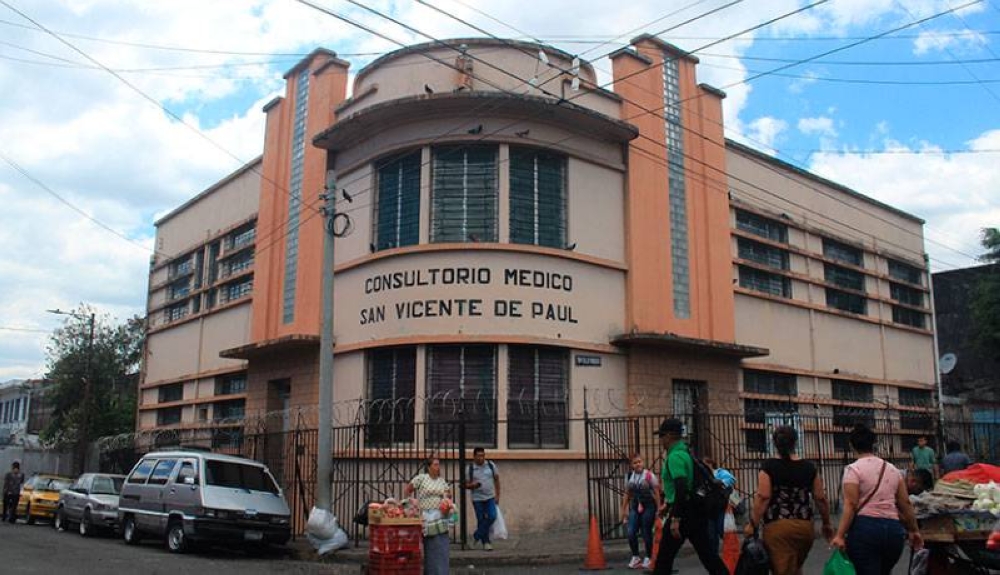 El consultorio médico San Vicente de Paúl fue construido hace  73 años. / Gabriel Aquino. 