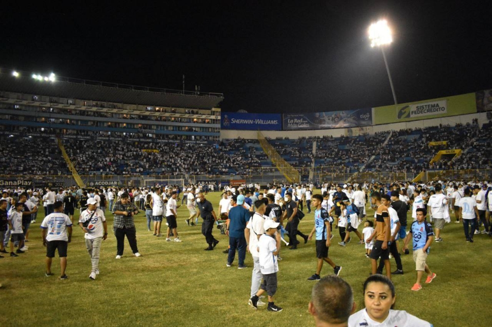 El partido fue suspendido por el hecho trágico. DEM 