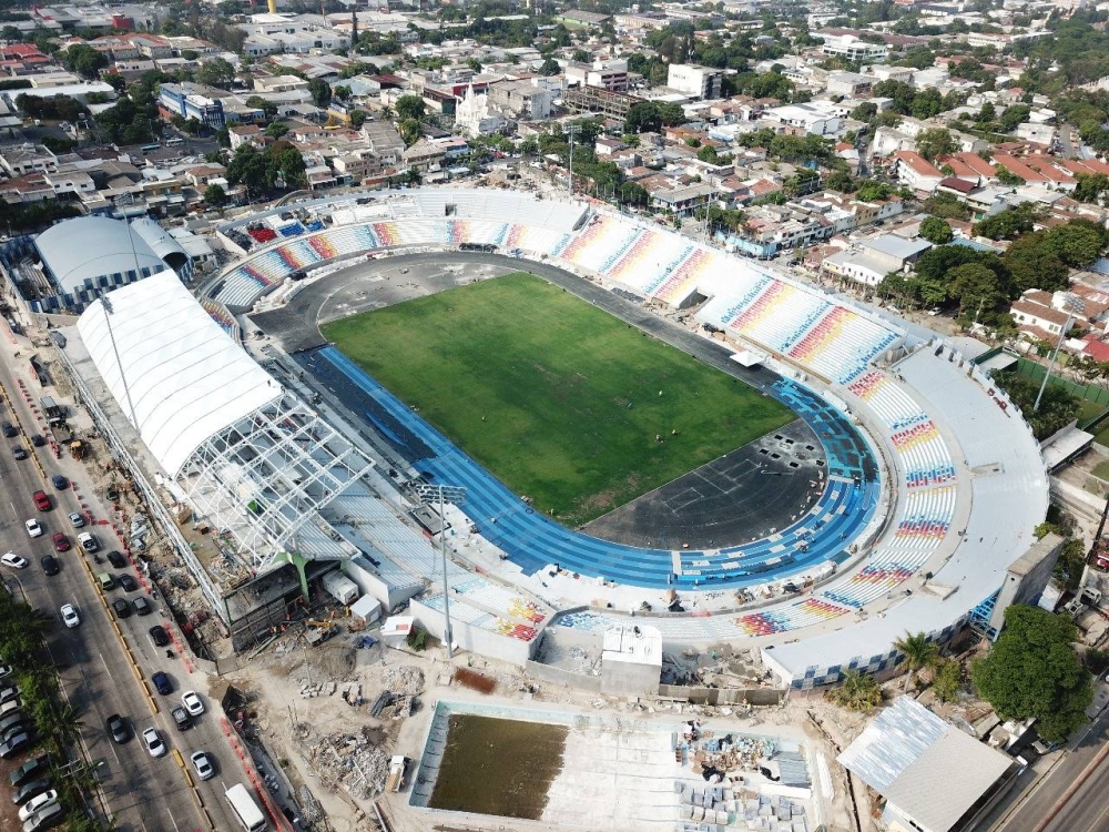 Remodelación estadio Jorge Mágico González / Emerson Del Cid