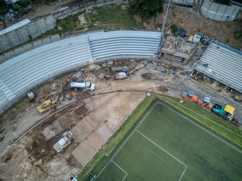 Estadio Las Delicias nueva pista de atletismo. / Francisco Valle