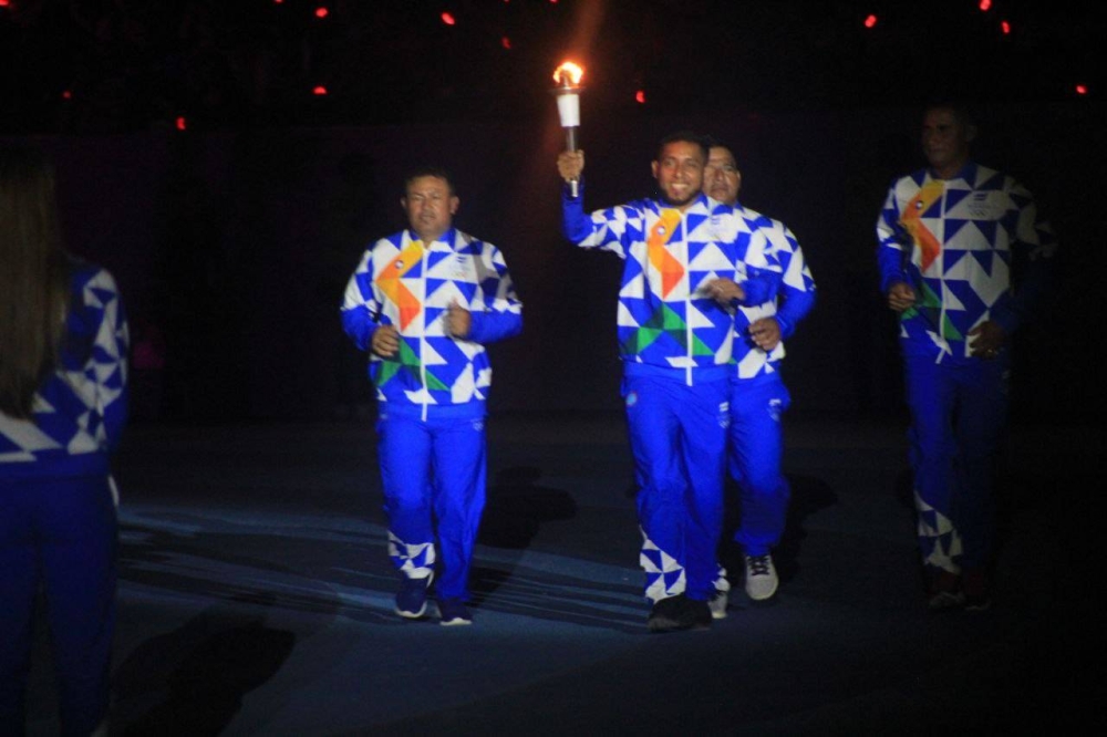 Frank Velásquez lleva con alegría el fuego centroamericano y del caribe/Gabriel Aquino