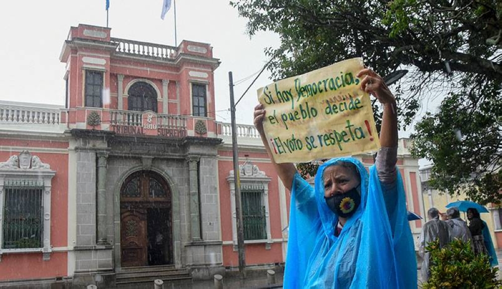 Guatemala concluye recuento de votos entre objeciones y acusaciones