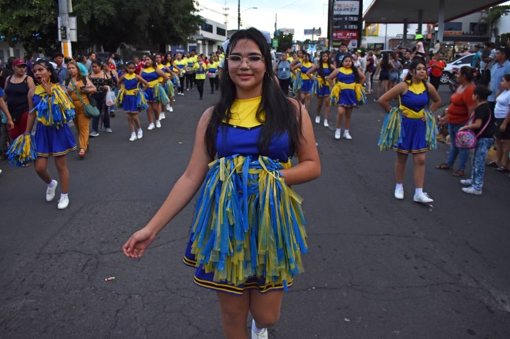 El desfile del Carnaval Juliano comenzó alrededor de las 5:00 p.m. desde el redondel El Palmar hasta la Plaza Libertad. Foto/ Emerson Del Cid
