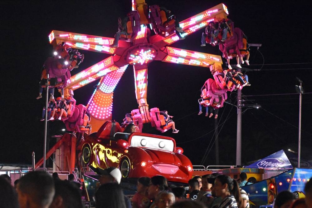 En la Ciudad Morena también está disponible el campo de la feria para quienes les gusta los juegos mecánicos. Foto/Emerson Del Cid