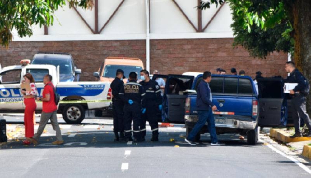 Subinspector Pnc Mató A Su Esposa Policía Y Se Suicidó En Colonia Escalón Diario El Mundo