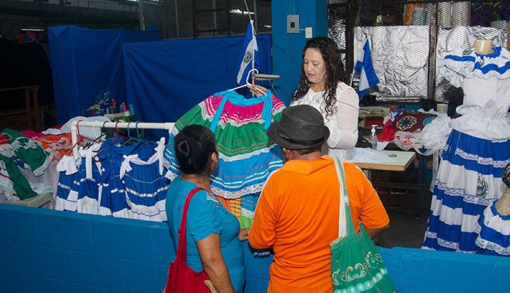 Lizeth vende sus piezas por unidad, pero también por pedidos mayoristas.  / Lisbeth Ayala.