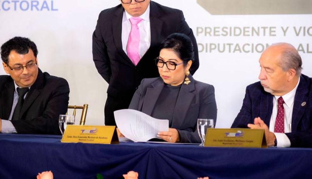 Los salvadoreños elegirán 622 funcionarios en 2024.