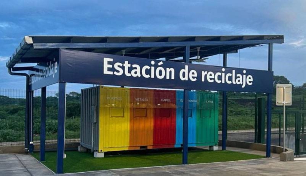 El Parque Industrial Verde y Pricesmart instalaron dos estaciones de reciclaje, una en San Salvador y otra en San Miguel. / Cortesía 
