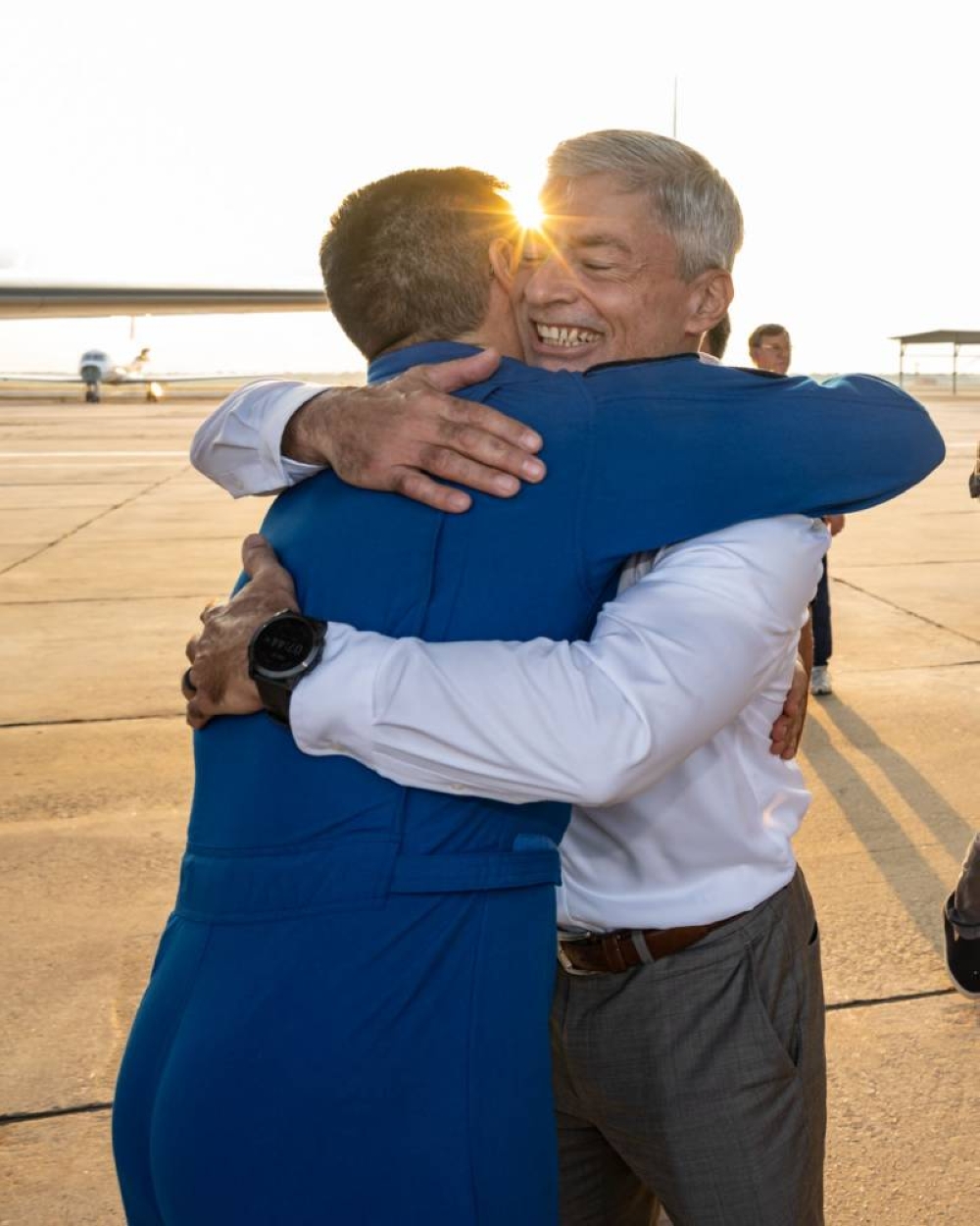 Frank Rubio llegó a Houston donde fue recibido por amigos y familiares. / Foto NASA.