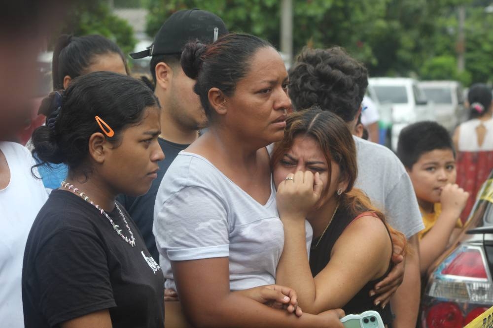 “Cómo es posible vivir entre este tipo de gente” comentaban algunos vecinos en referencia al hecho atribuido a Edwin Lazo. /Emerson Del Cid