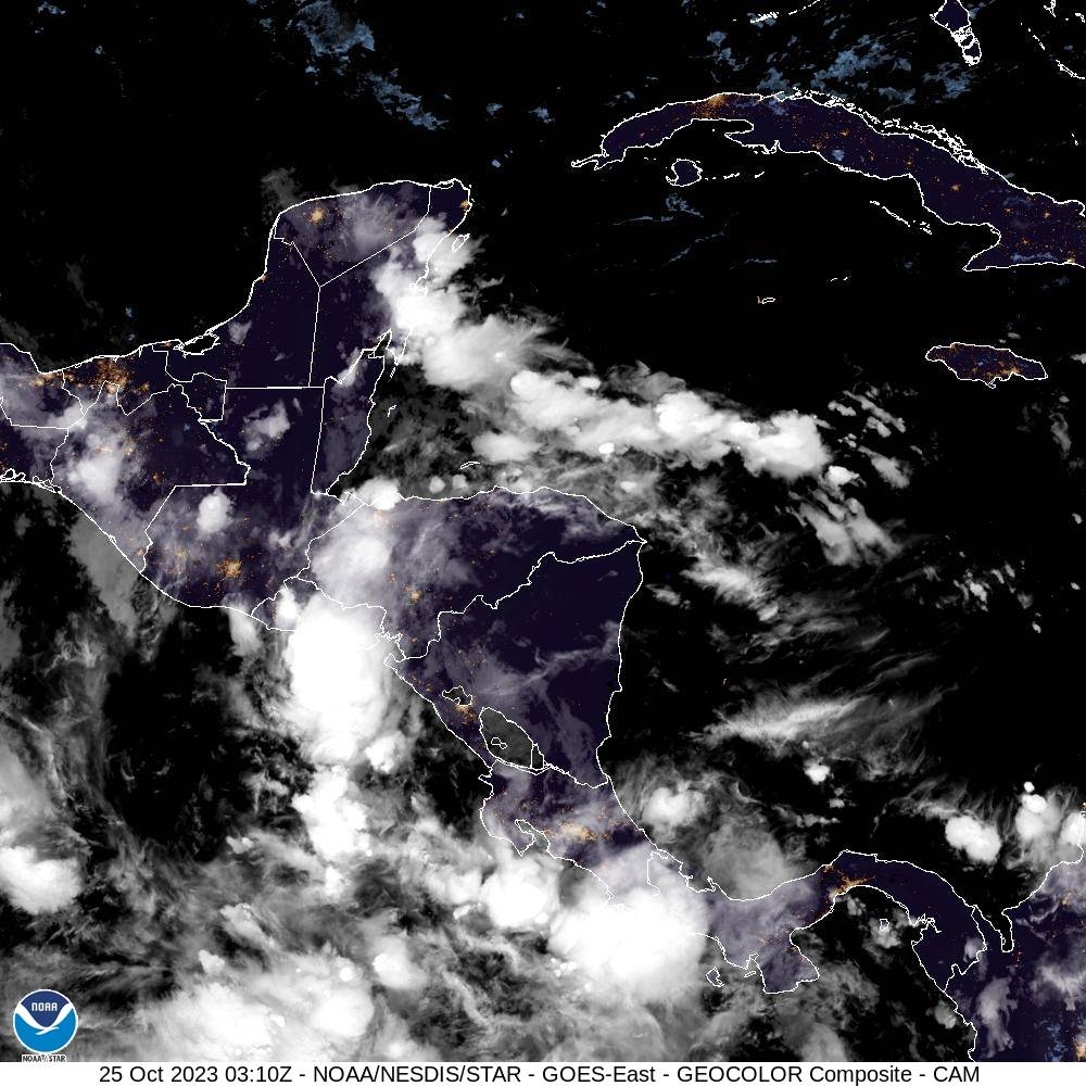 Remanentes de la depresión tropical 21 y una zona de baja presión al sur de Centroamérica en el Pacífico.NOAA