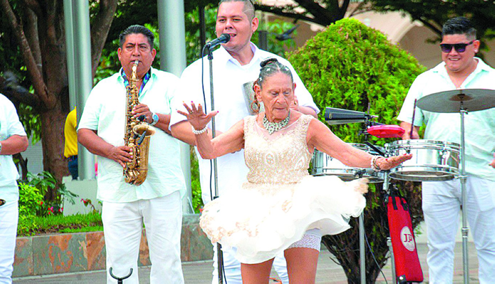 El baile de Yajaira y el combo de la ciudad tampoco faltaron. Foto DEM