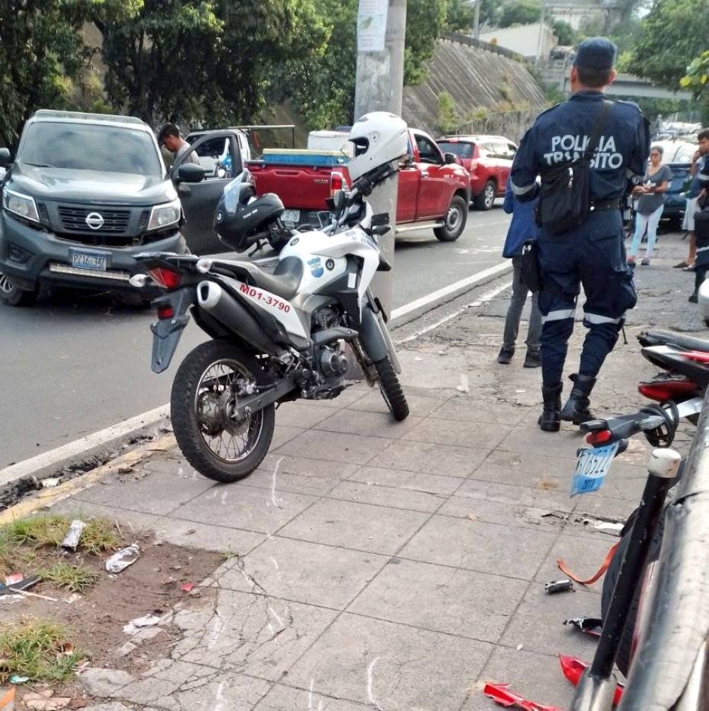 Conductor Lesionado En Aparatoso Choque En Autopista Comalapa Diario El Mundo 1003