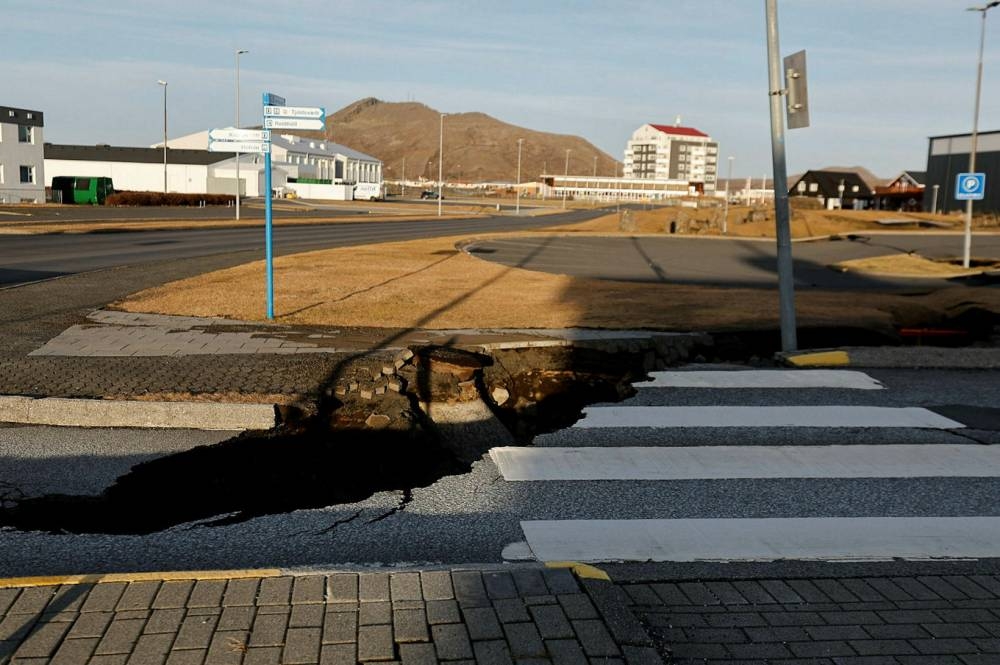 Más de 3,000 personas de Grindavik han evacuado la zona por una posible erupción. / cortesía.