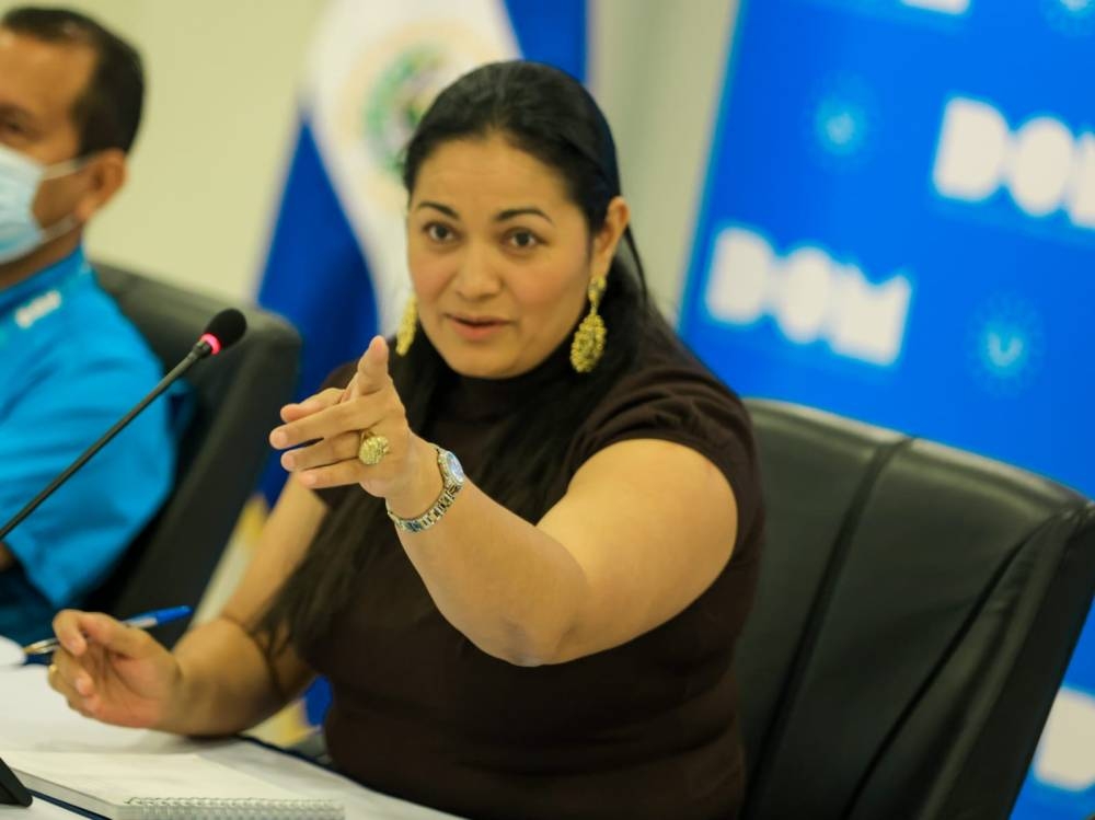 El 1 de junio de 2022, la presidenta de la DOM, Claudia Rodríguez de Guevara, aseguró que están contratando proveedores locales para las obras. / @ObraMunicipal.